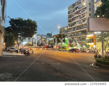 Night road in Ho Chi Minh City, Vietnam 137034945