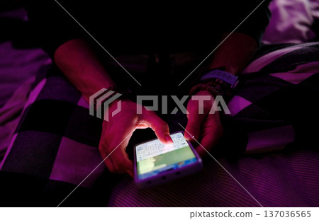 Girl Typing Text With Emoji In Messenger On Smartphone 137036565