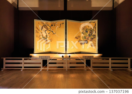 京都建仁寺秋景-風神雷神屏風(高清複製品) 京都建仁寺秋景-風神雷神屏風(高清複製品) 137037196