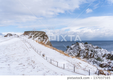 "Aomori Prefecture" Snowy scenery at Ashigezaki Observatory, Hachinohe City 137037385