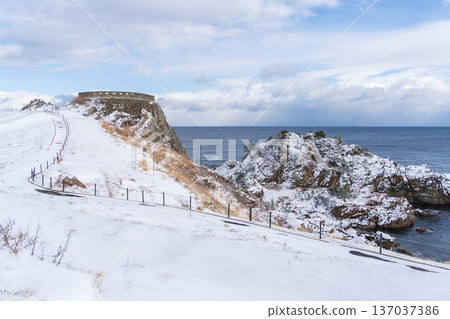 青森縣八戶市足重崎展望台的雪景 青森縣八戶市足重崎展望台的雪景 137037386