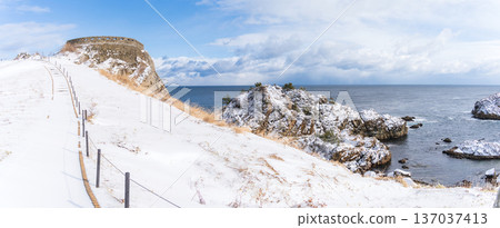 "Aomori Prefecture" Snowy scenery at Ashigezaki Observatory, Hachinohe City 137037413