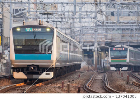 【京濱東北線】清晨從大森站出發的普通列車 137041003