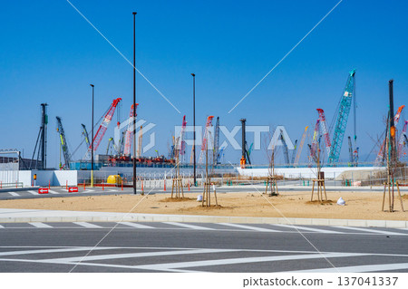 大阪IR建築工地的起重機 137041337