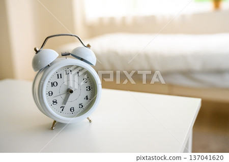White alarm clock 137041620