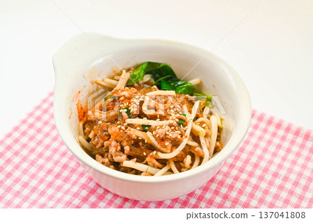 Easy Mapo Vermicelli in the microwave Easy Mapo Vermicelli in the microwave 137041808