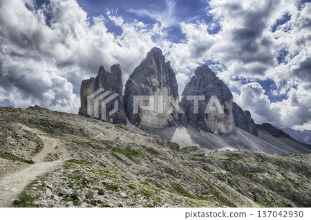 The iconic Tre Cime di Lavaredo mountains, Dolomites, Italy 137042930
