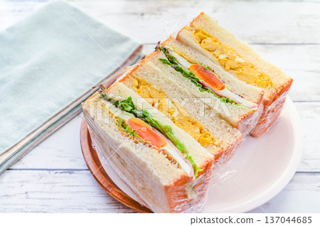 Homemade egg sandwich 137044685
