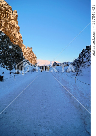 穿過冰島的吉奧裂縫 137045425