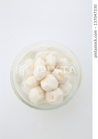 Washed taro Washed taro 137047330