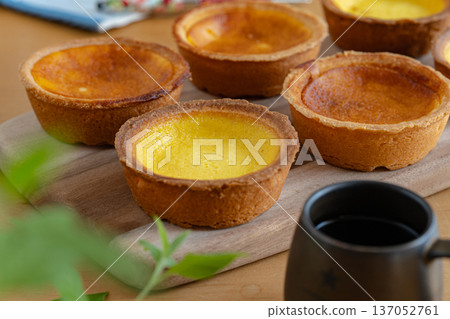 Tart that looks delicious Tart that looks delicious 137052761