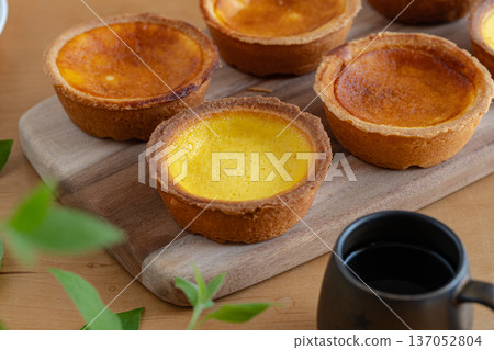 Tart that looks delicious Tart that looks delicious 137052804