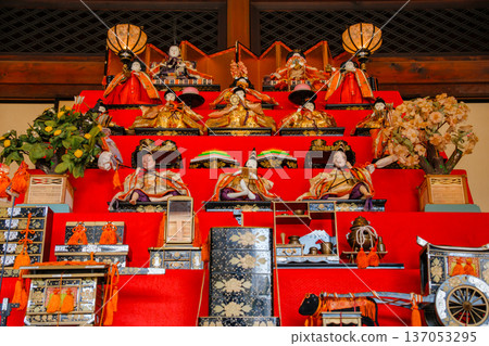 Seven-tiered Hina doll display in an old house Seven-tiered Hina doll display in an old house 137053295