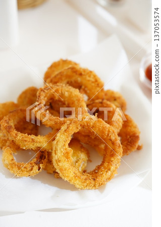 onion ring 137053574