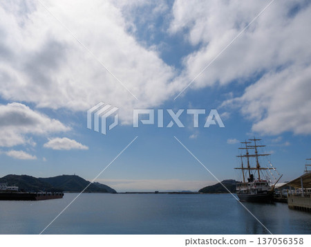 兵庫縣南川市福倉港的春海 兵庫縣南川市福倉港的春海 137056358