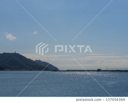 兵庫縣南川市福倉港的春海 兵庫縣南川市福倉港的春海 137056369