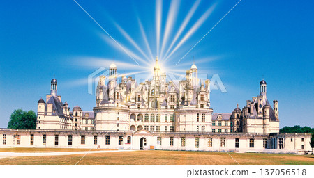 Spectacular views of Chambord Castle, an ancient castle in the Loire 137056518