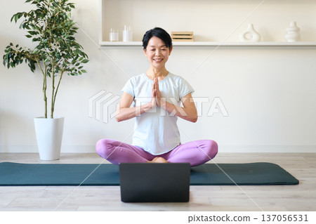 瑜珈教練線上授課 137056531