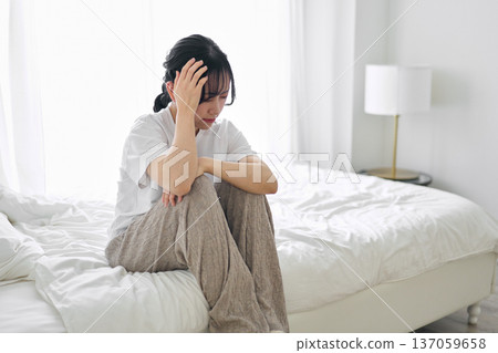 Woman feeling unwell Woman feeling unwell 137059658