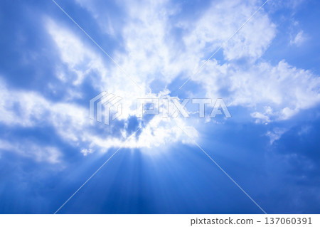 The sun in the blue sky 137060391