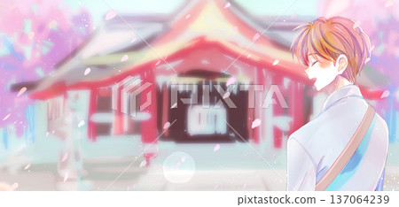 微笑的男人和模糊的神社背景，春季櫻花暴雪 137064239