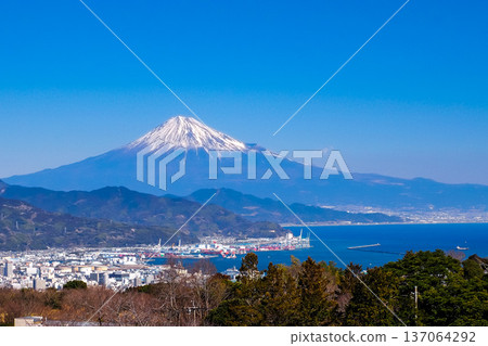 Mount Fuji and Shimizu Port, the home port of the deep-sea drilling vessel Chikyu Mount Fuji and Shimizu Port, the home port of the deep-sea drilling vessel Chikyu 137064292