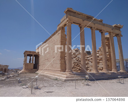 Erechtheion Temple Side View On Acropolis Athens Greece Erechtheion Temple Side View On Acropolis Athens Greece 137064898