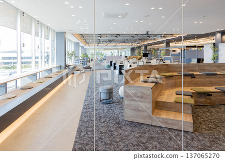 Designer's office 137065270