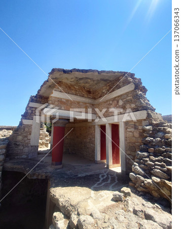 Red Columns of Knossos Palace Minoan Ruins in Crete Greece Red Columns of Knossos Palace Minoan Ruins in Crete Greece 137066343