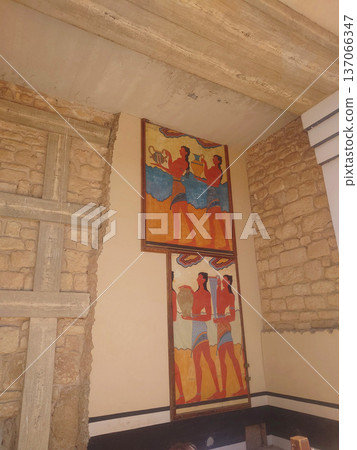 Minoan Fresco Paintings Inside Knossos Palace Crete Greece Minoan Fresco Paintings Inside Knossos Palace Crete Greece 137066347