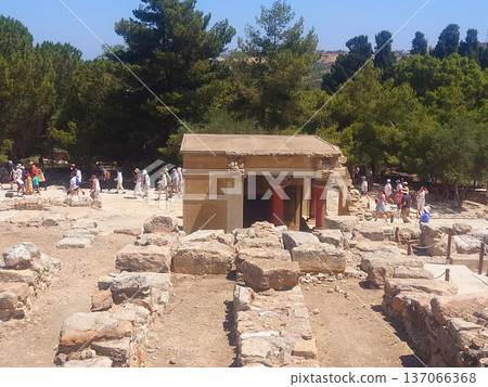 Knossos Palace Ruins of Minoan Civilization in Crete Greece Knossos Palace Ruins of Minoan Civilization in Crete Greece 137066368