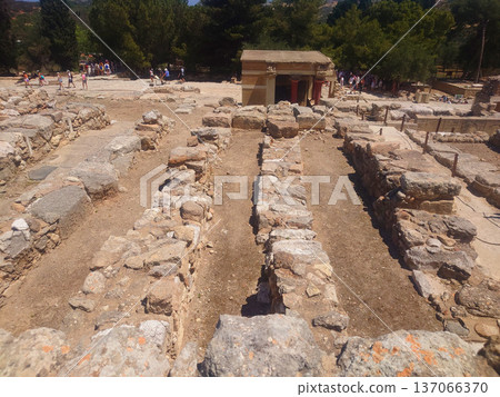 Knossos Palace Ruins of Minoan Civilization in Crete Greece Knossos Palace Ruins of Minoan Civilization in Crete Greece 137066370