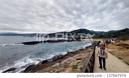 Yehliu Geopark Coastal Walk in Taiwan 137067979