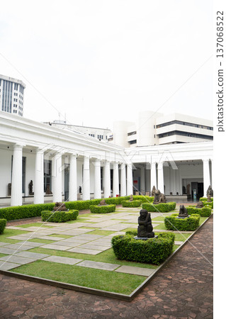 印度尼西亞國家博物館的庭院和雕塑展覽 137068522