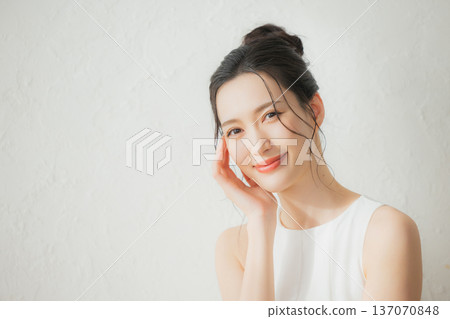 Beauty image of young women Beauty image of young women 137070848