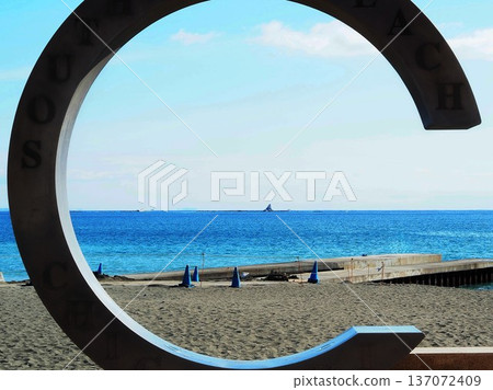 View of Eboshi Rock from Chigasaki Coast, Kanagawa Prefecture, January 137072409