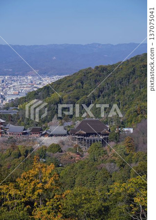 Kiyomizu-dera Temple seen from above 137075041