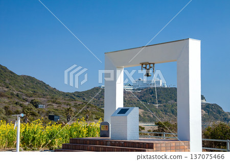 Cape Irago where rape blossoms bloom (Atsumi Peninsula, Tahara City, Aichi Prefecture) 137075466