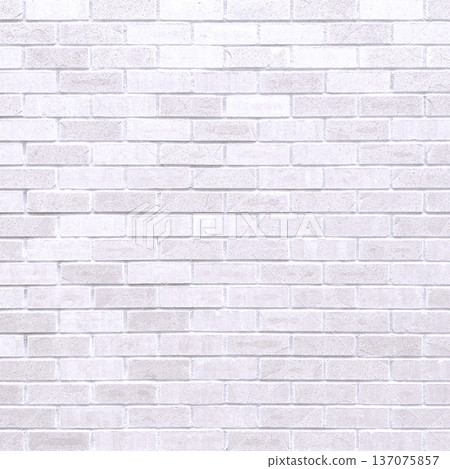 一張方形背景圖，展現了一棟淺紫色磚造新房的外牆。 137075857