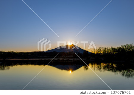 Sunrise over Mount Tsukuba Diamond Tsukuba 137076701
