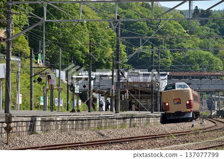 At Uenohara Station in early summer At Uenohara Station in early summer 137077799