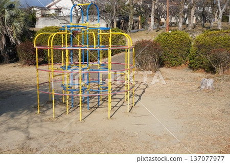 Jungle gym Jungle gym 137077977
