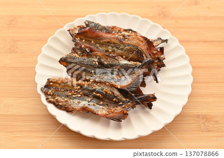 Grilled Shishamo with Mirin 137078866