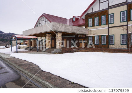 The center house of Yuni Garden, which is closed for the winter 137079899