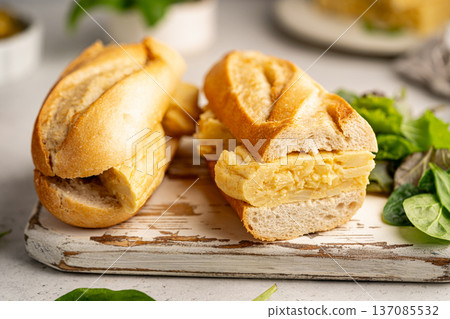 Spanish potato omelette sandwich 137085532