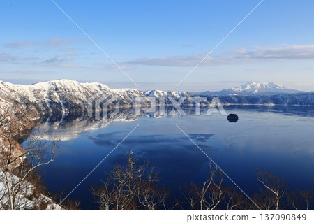 晨曦照耀下的瑪舒湖 晨曦照耀下的瑪舒湖 137090849