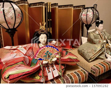 Hinode和內部身材 Hinode和內部身材 137091282