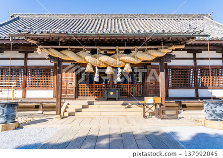 阿知神社、參拜殿、倉敷美學歷史街區觀光（供奉宗像三女神的神社，宗像三女神是海上交通的守護神，供奉在鶴形山上） 137092045
