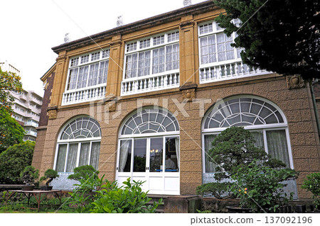 Hatoyama Kaikan: Western-style building seen from the garden (Bunkyo Ward, Tokyo) Hatoyama Kaikan: Western-style building seen from the garden (Bunkyo Ward, Tokyo) 137092196