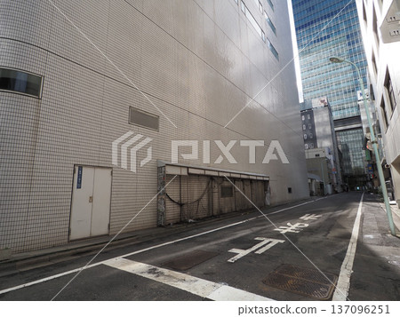 八重洲書店 2023年4月 137096251